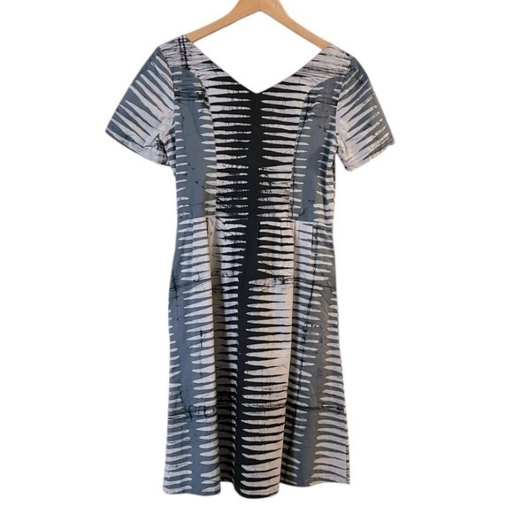 GLOBAL MAMAS Organic Cotton Handmade Fair Trade Blue Double VNeck Fishbone Dress